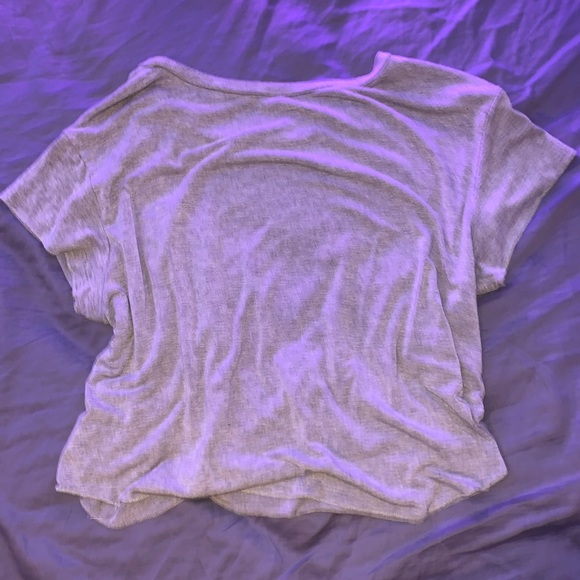 AMERICAN EAGLE “Heck yes” heart grey crop top - Picture 3 of 4